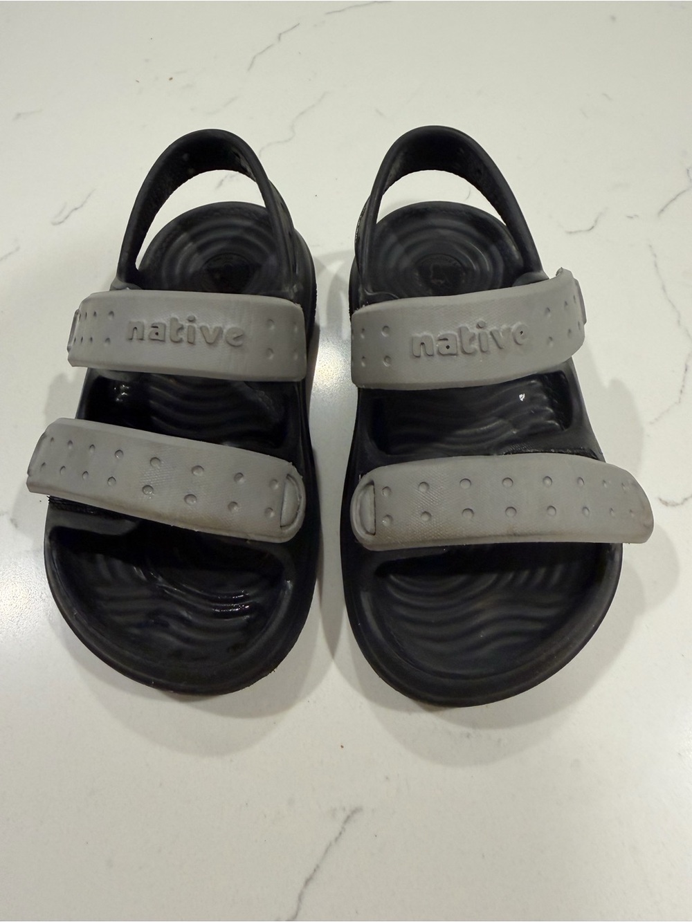 Native Kids Sandals in Black and Light Gray Size C6